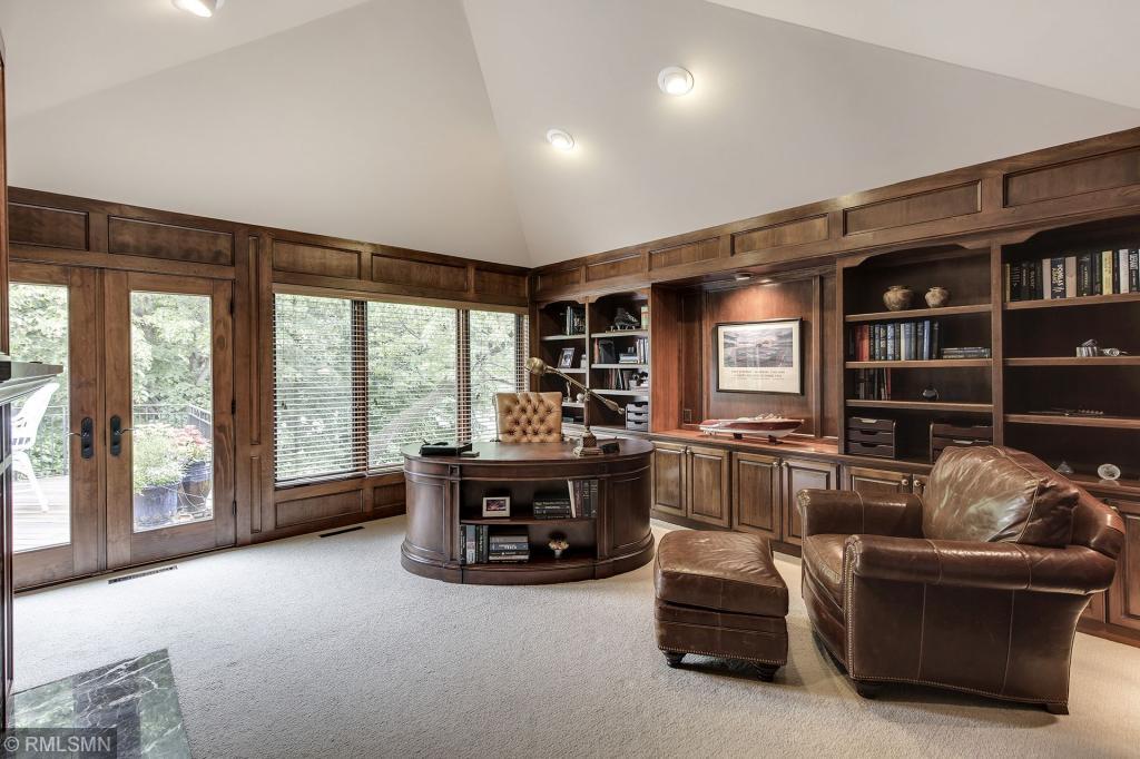 40 Gideons Point Road Tonka Bay, MN 55331 - Photo 10 of 88