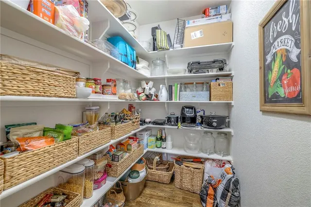 $649,900 | 1537 Woodland Road, Greenwood, MO 64034