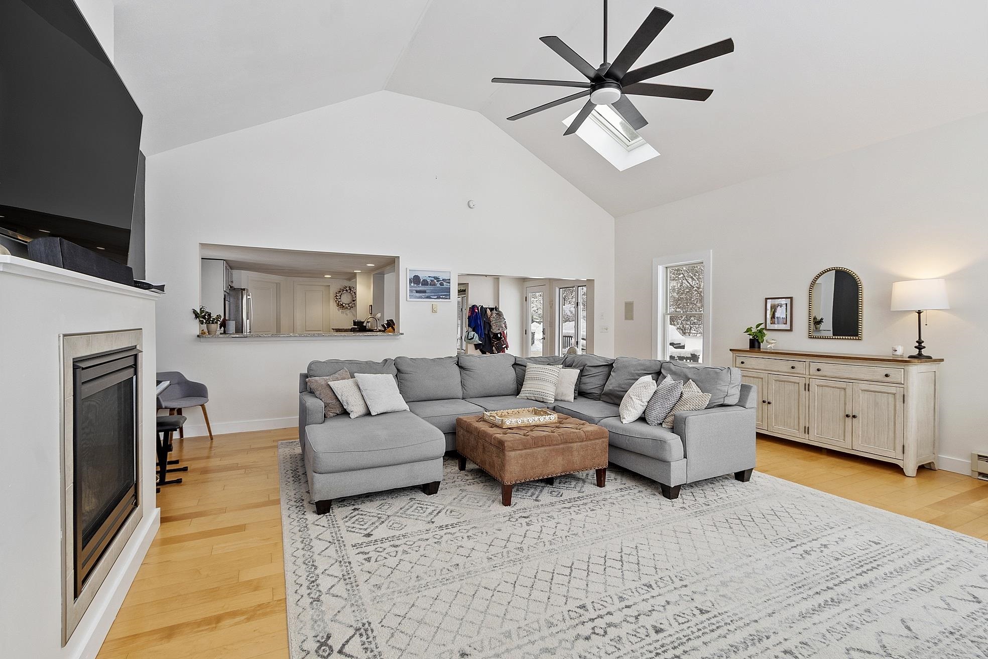 47 Cobbetts Pond Road Windham, NH 03087 - Photo 14 of 46