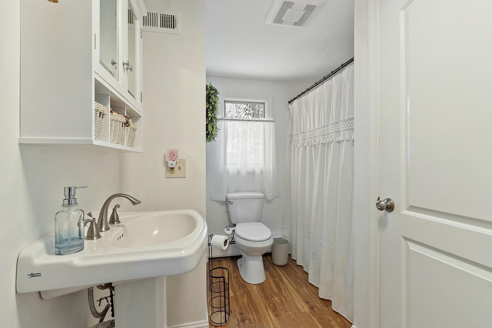 47 Cobbetts Pond Road Windham, NH 03087 - Photo 19 of 46