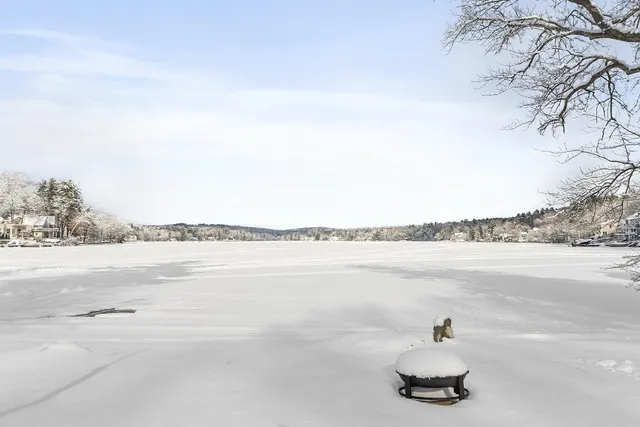 $1,395,000 | 47 Cobbetts Pond Road, Windham, NH 03087