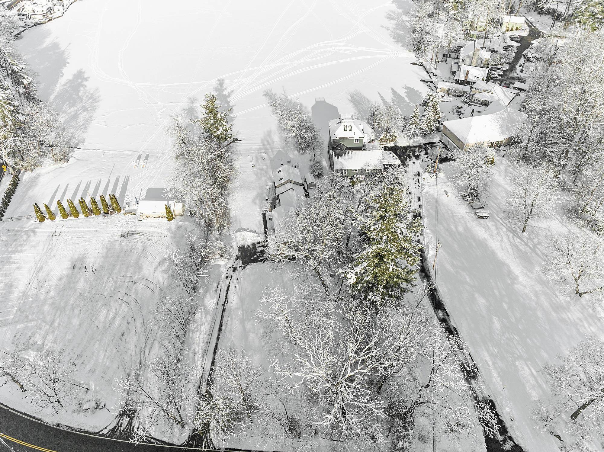 47 Cobbetts Pond Road Windham, NH 03087 - Photo 40 of 46