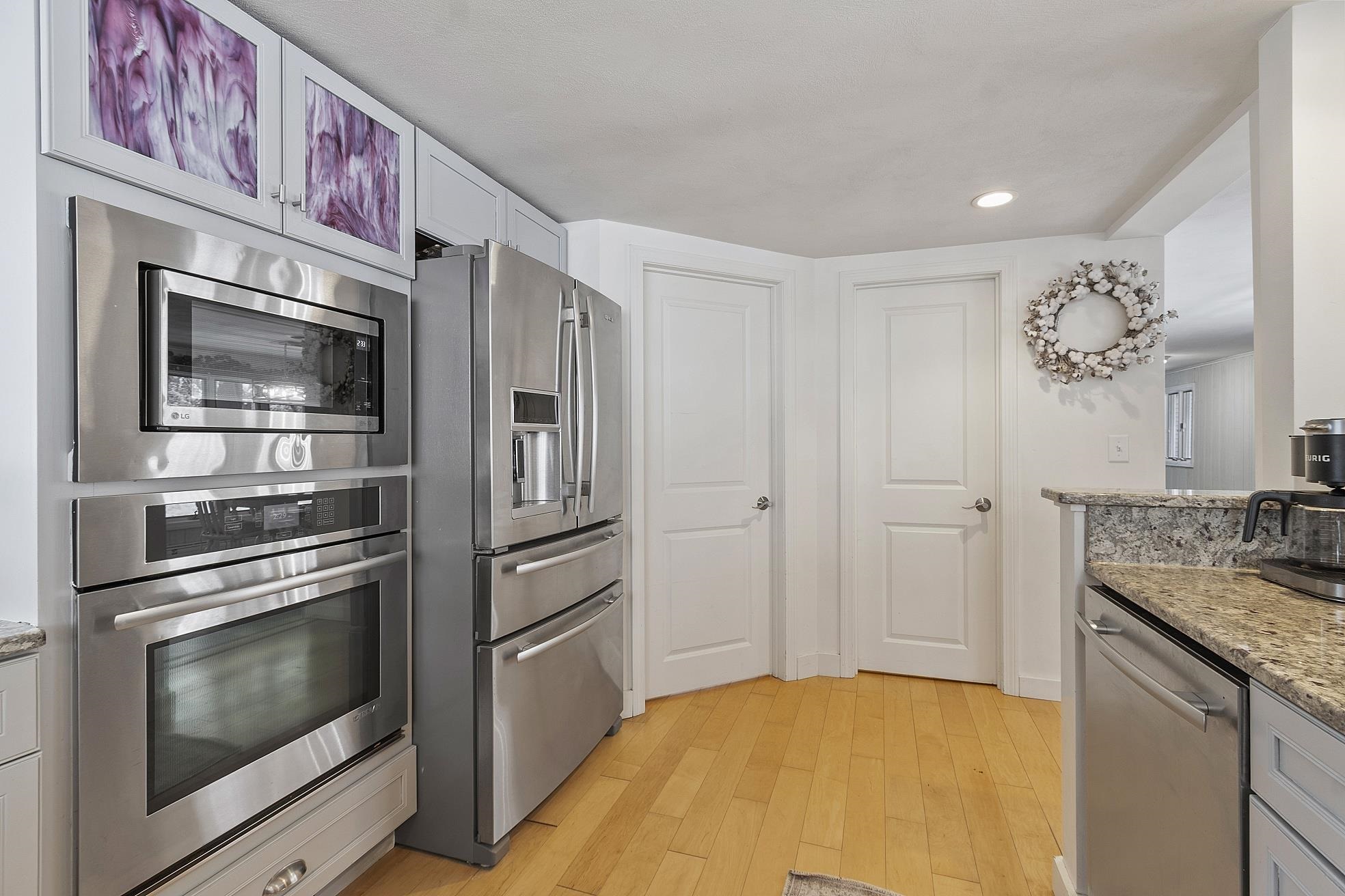 47 Cobbetts Pond Road Windham, NH 03087 - Photo 10 of 46