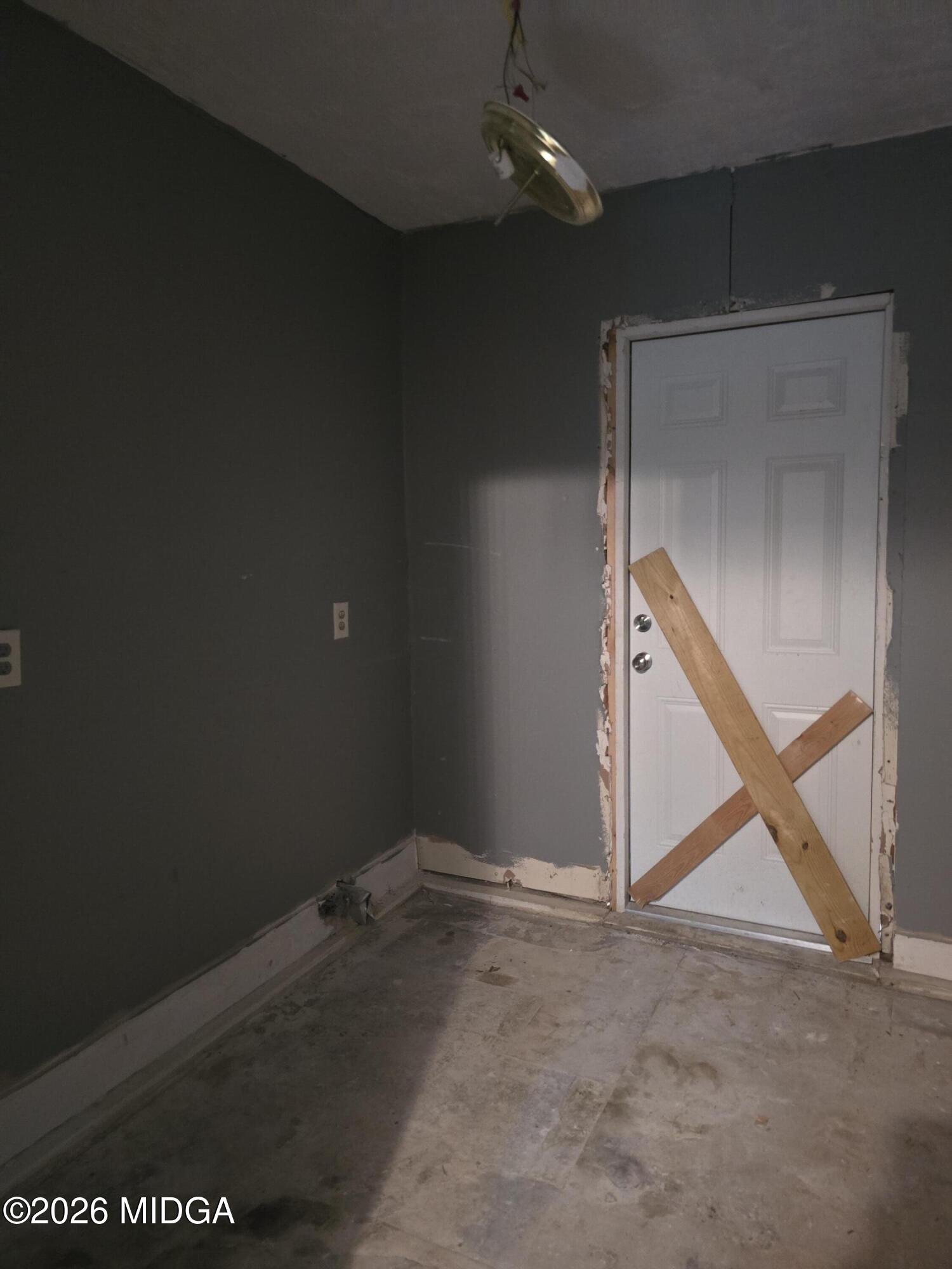 3866 Myrtle Court Macon, GA 31206 - Photo 13 of 15 20260510_093109