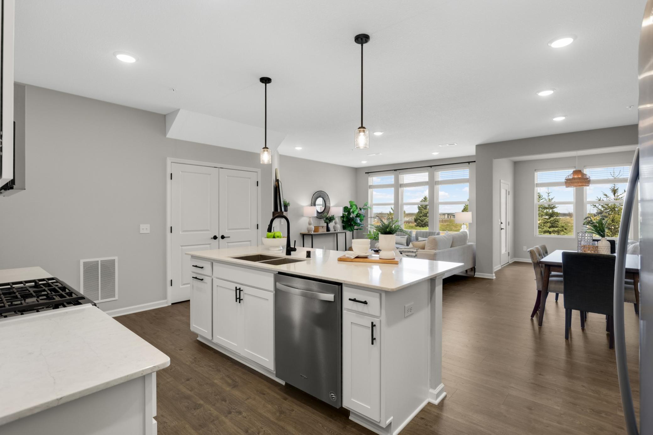 11275 Brookview Road Woodbury, MN 55129 - Photo 4 of 32