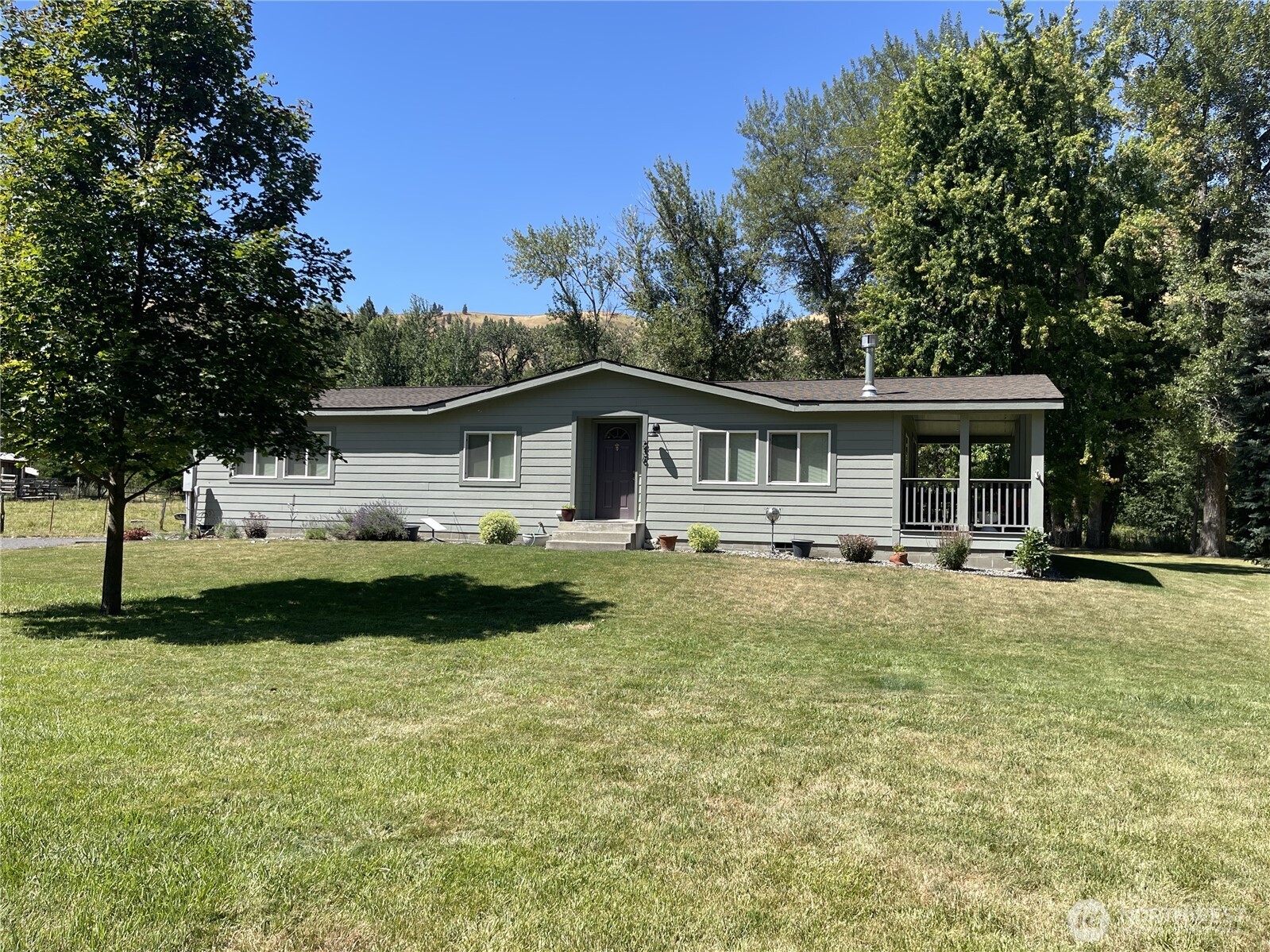 236 Wolf Fork Road Dayton, WA 99328 - Photo 5 of 37