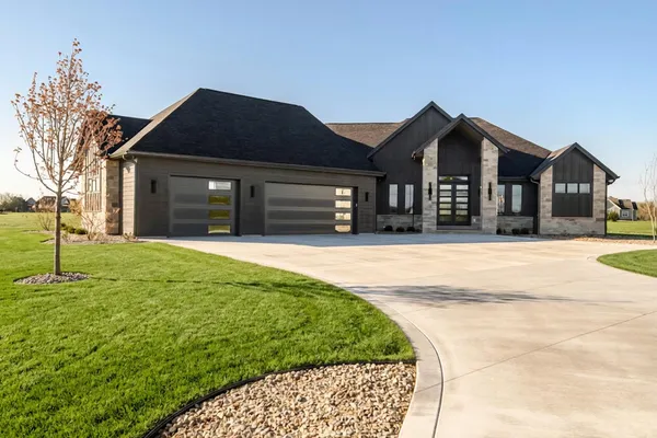 $2,150,000 | N67-w34857 Ireland Drive, Oconomowoc, WI 53066