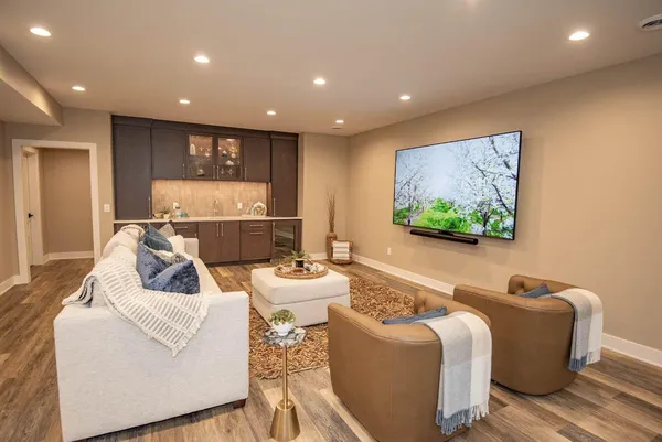 $2,150,000 | N67-w34857 Ireland Drive, Oconomowoc, WI 53066