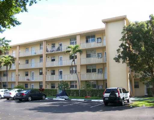 9949 Sandalfoot Boulevard, Unit 538 Boca Raton, FL 33428 - Photo 1 of 16 Primary Photo