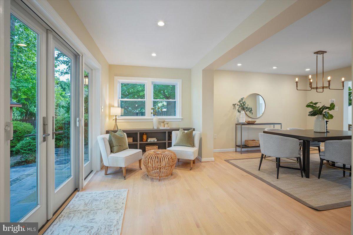 6305 Lenox Road Bethesda, MD 20817 - Photo 11 of 49 a living room with furniture and a window