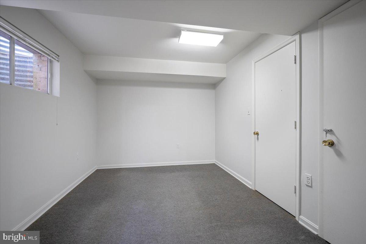 6305 Lenox Road Bethesda, MD 20817 - Photo 38 of 49 a view of room