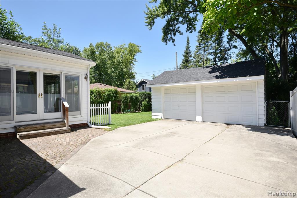 2453 Windemere Road Birmingham, MI 48009 - Photo 35 of 42