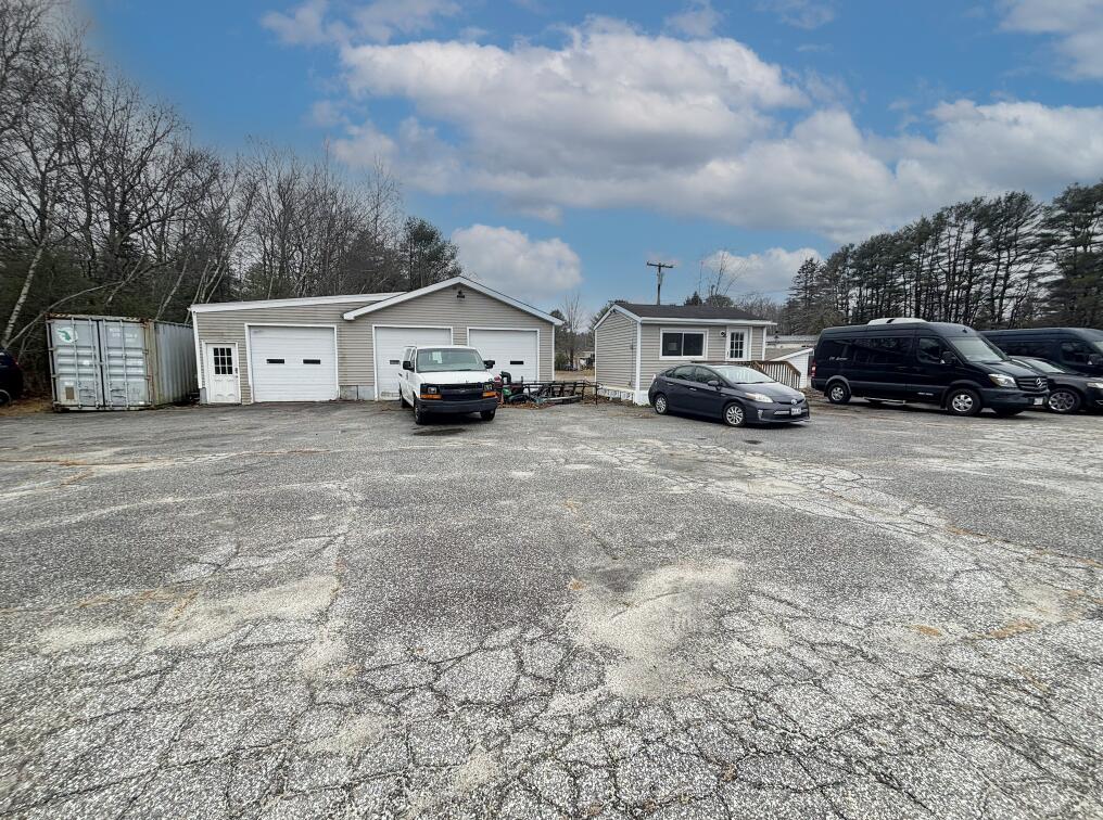 2161 Lisbon Street Lewiston, ME 04240 - Photo 17 of 26 17