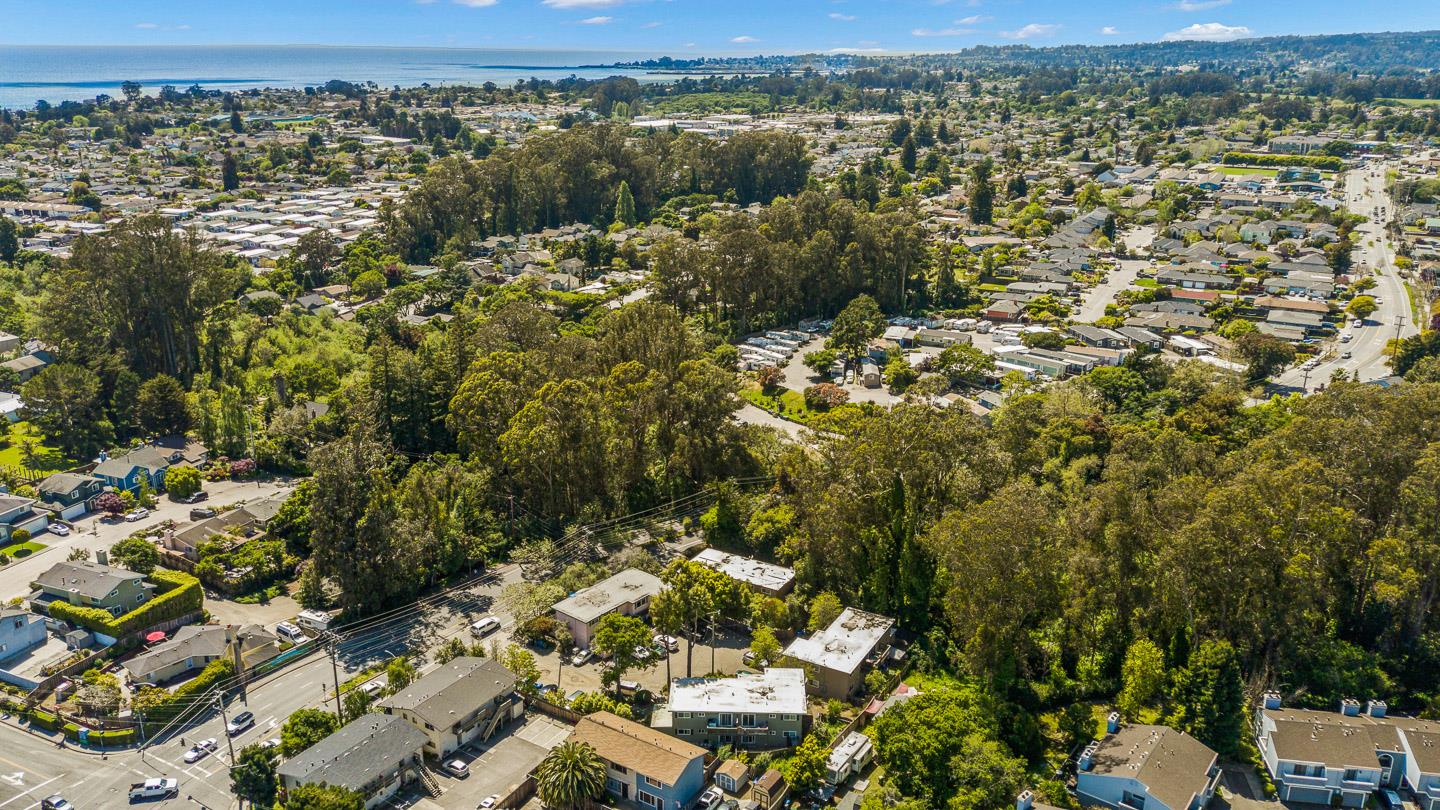 2895 Capitola Road Santa Cruz, CA 95062 - Photo 27 of 29 Gallery Image 27