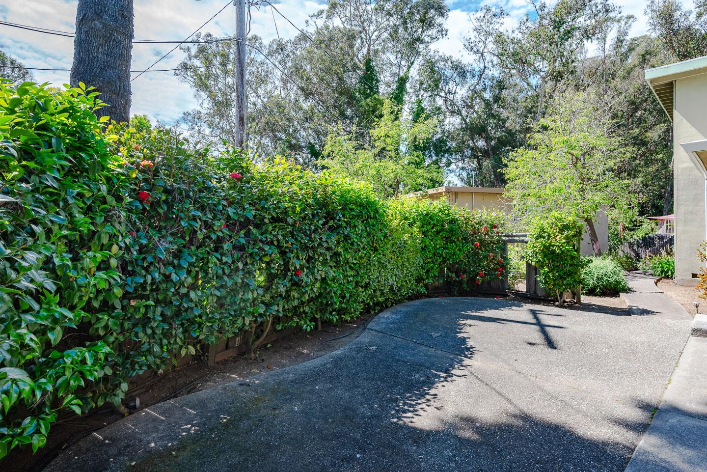 2895 Capitola Road Santa Cruz, CA 95062 - Photo 4 of 29 Gallery Image 4