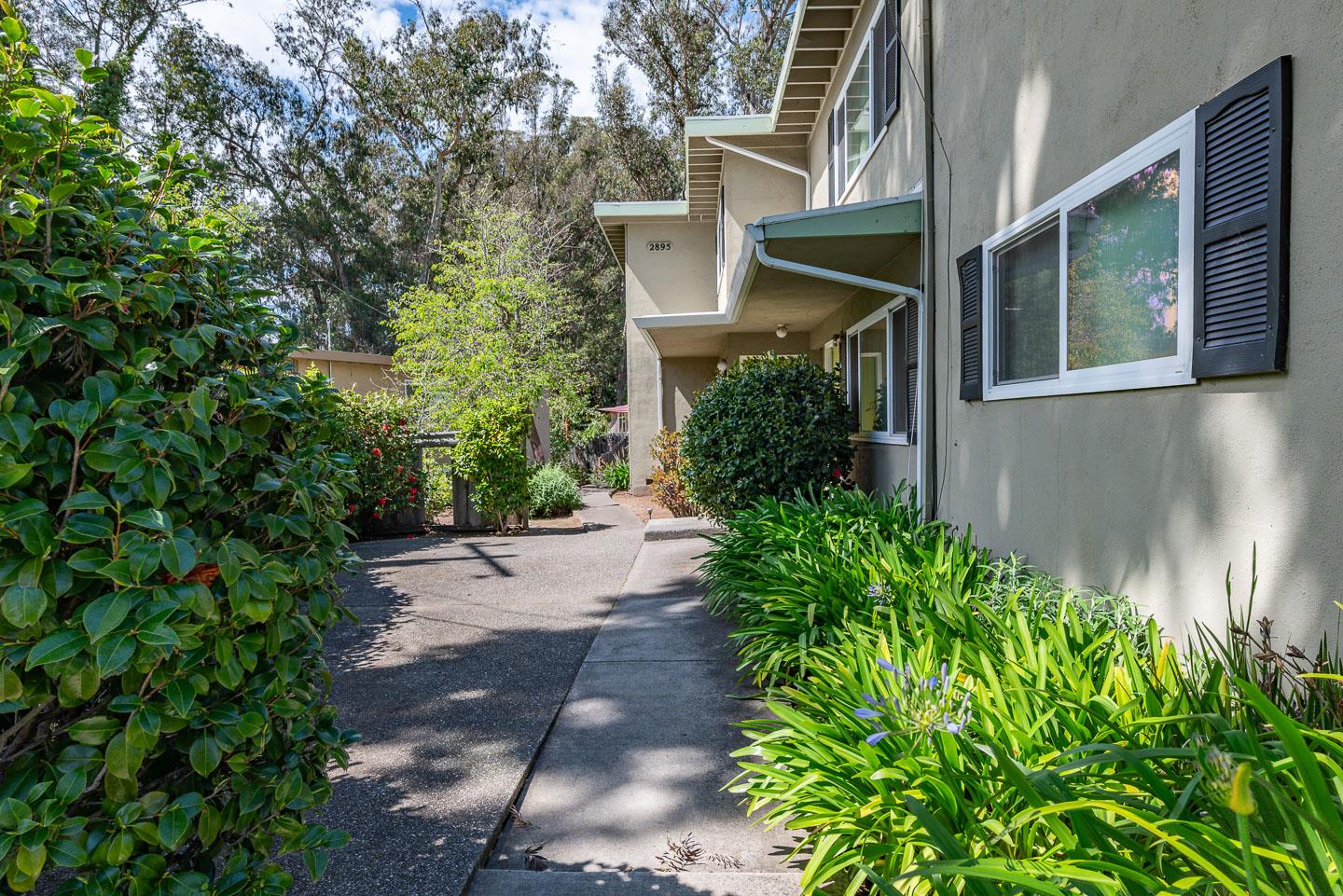 2895 Capitola Road Santa Cruz, CA 95062 - Photo 8 of 29 Gallery Image 8