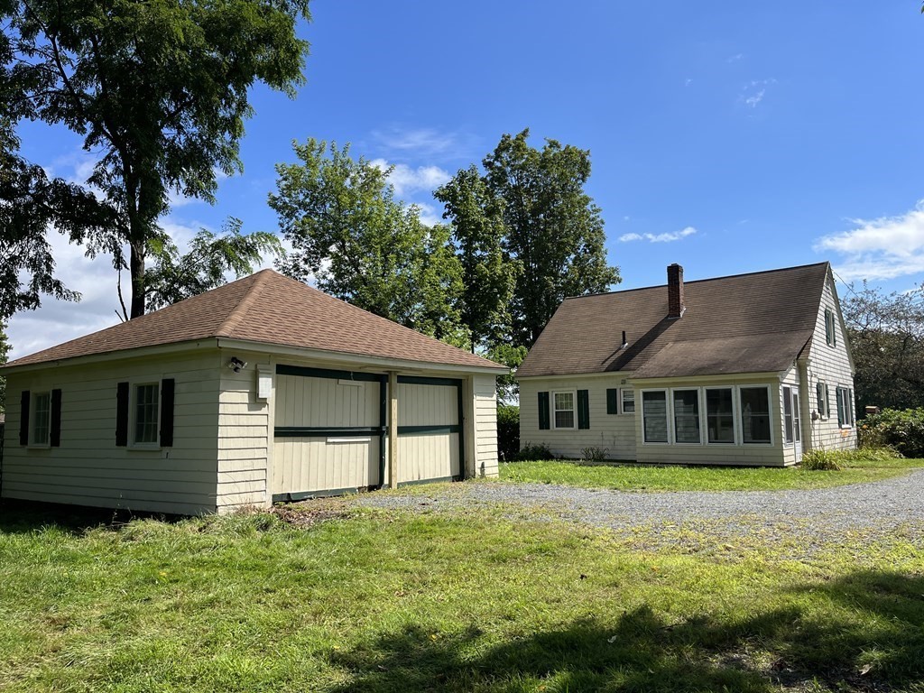462 Leyden Road Greenfield, MA 01301 - Photo 4 of 31 Gallery Image 4