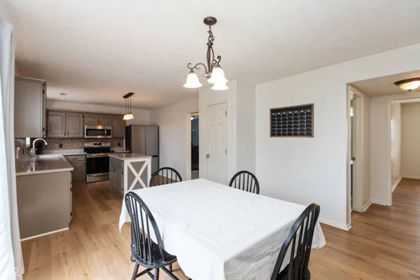 $340,000 | 502 Acorn Drive, Whiteland, IN 46184