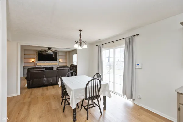 $340,000 | 502 Acorn Drive, Whiteland, IN 46184