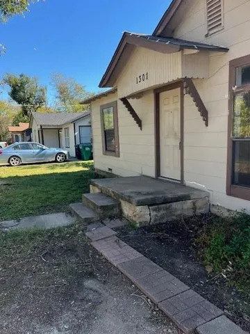 $375,000 | 1301 Fannin Street, Denton, TX 76201