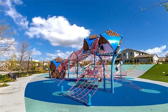 a view of a park with entertaining space