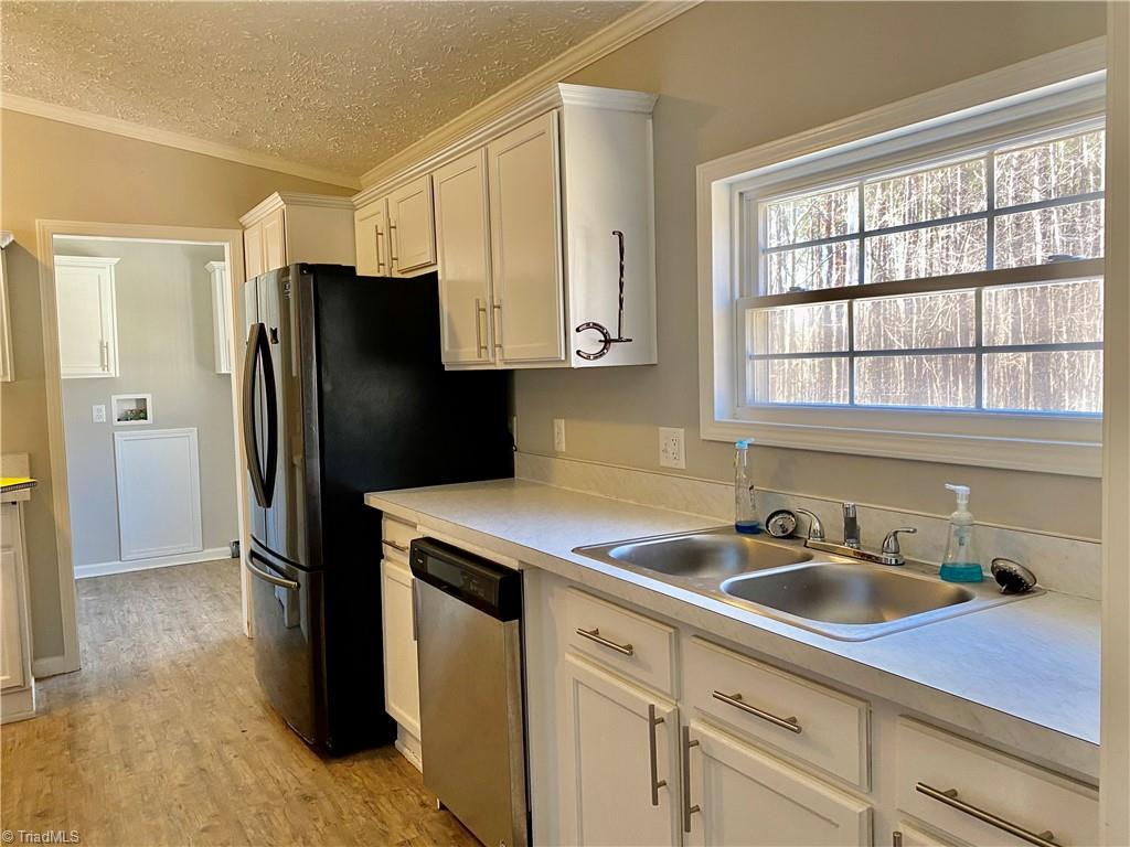 5372 Ridge Road Seagrove, NC 27341 - Photo 9 of 27 Gallery Image 9