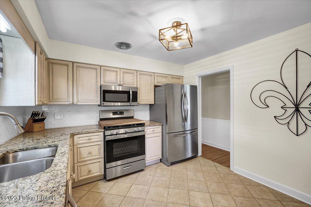 4608 Fox Run Road Louisville, KY 40207 - Photo 15 of 45 15-4608 Fox Run Rd-115