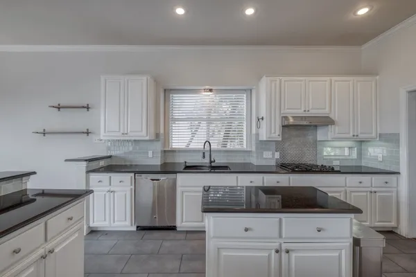 $4,000 | 9215 Spicebrush Drive, Austin, TX 78759