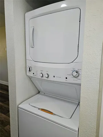 a close up view of washer and dryer