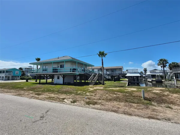 $2,100 | 3726 Concho Key, Galveston, TX 77554