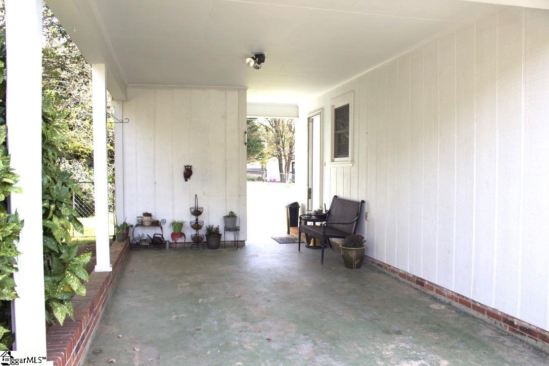719 Old Stagecoach Road Easley, SC 29642 - Photo 2 of 22