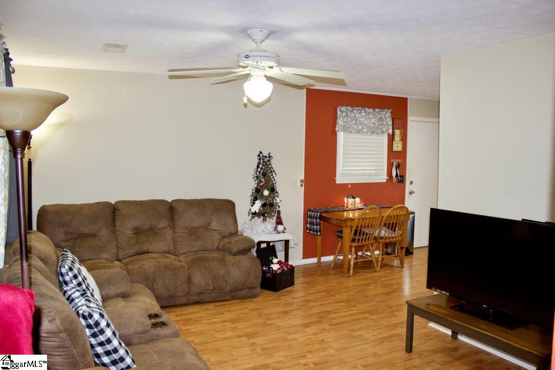 719 Old Stagecoach Road Easley, SC 29642 - Photo 5 of 22