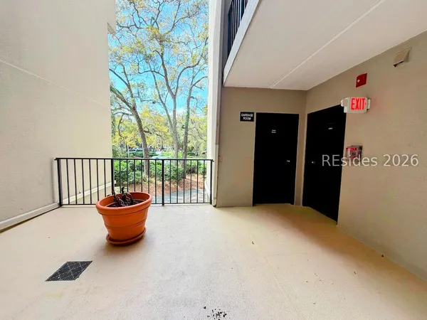 $499,000 | 10 South Forest Beach Drive, Unit 122, Hilton Head Island, SC 29928