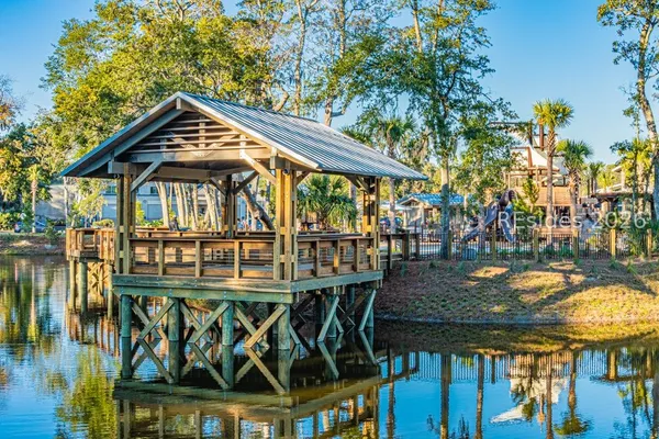 $499,000 | 10 South Forest Beach Drive, Unit 122, Hilton Head Island, SC 29928