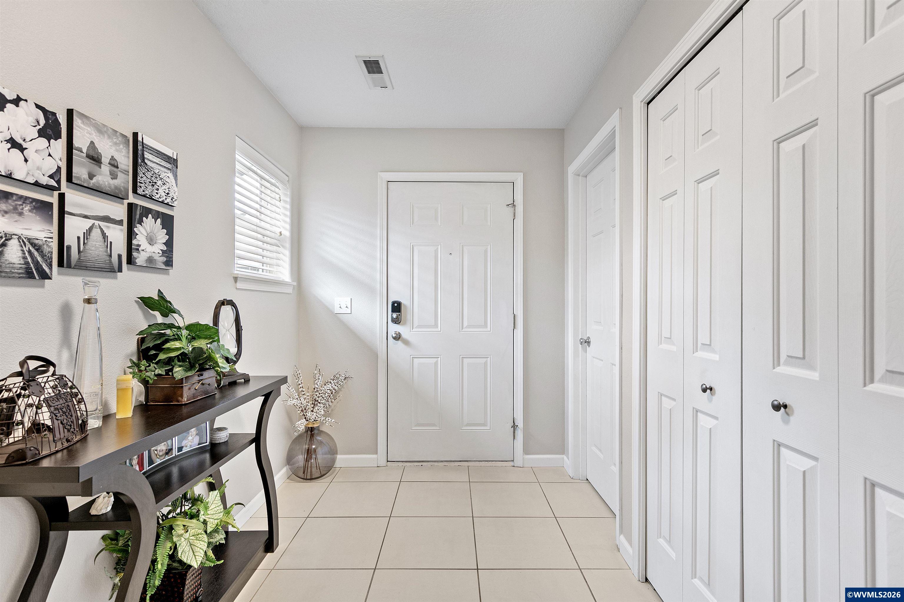 30366 Southwest Ruth Street Wilsonville, OR 97070 - Photo 2 of 24