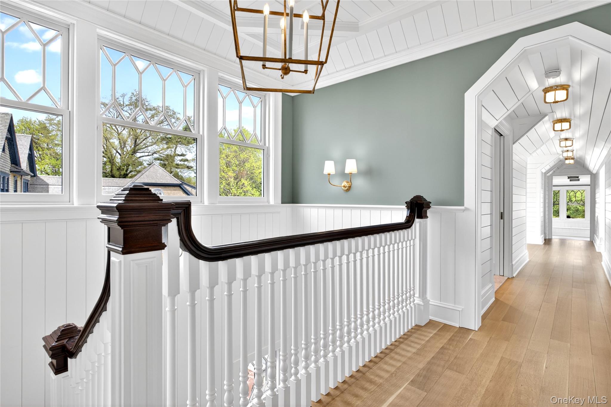 71 Lake Road Manhasset, NY 11030 - Photo 37 of 46
