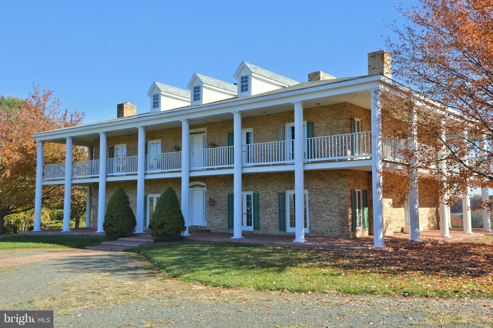 19234 Loudoun Orchard Road Leesburg, VA 20175 - Photo 1 of 30 Exterior (Front)