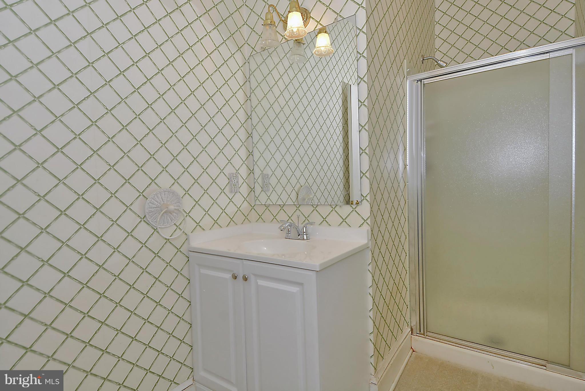 19234 Loudoun Orchard Road Leesburg, VA 20175 - Photo 18 of 30 Bath 2