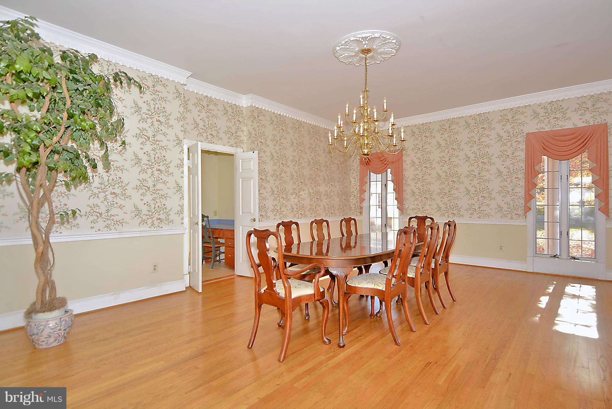 19234 Loudoun Orchard Road Leesburg, VA 20175 - Photo 3 of 30 Dining Room