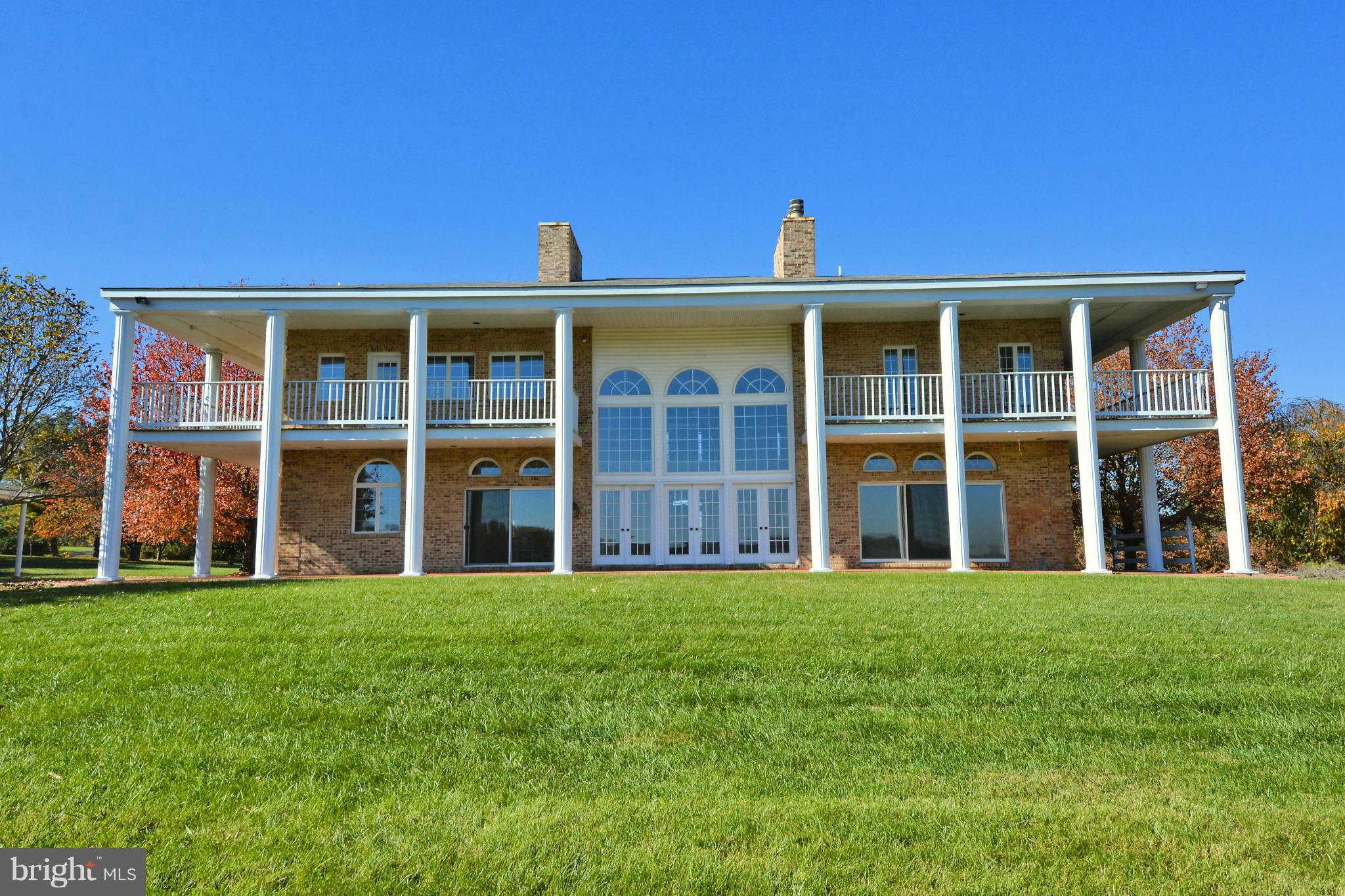 19234 Loudoun Orchard Road Leesburg, VA 20175 - Photo 24 of 30 Exterior (Rear)