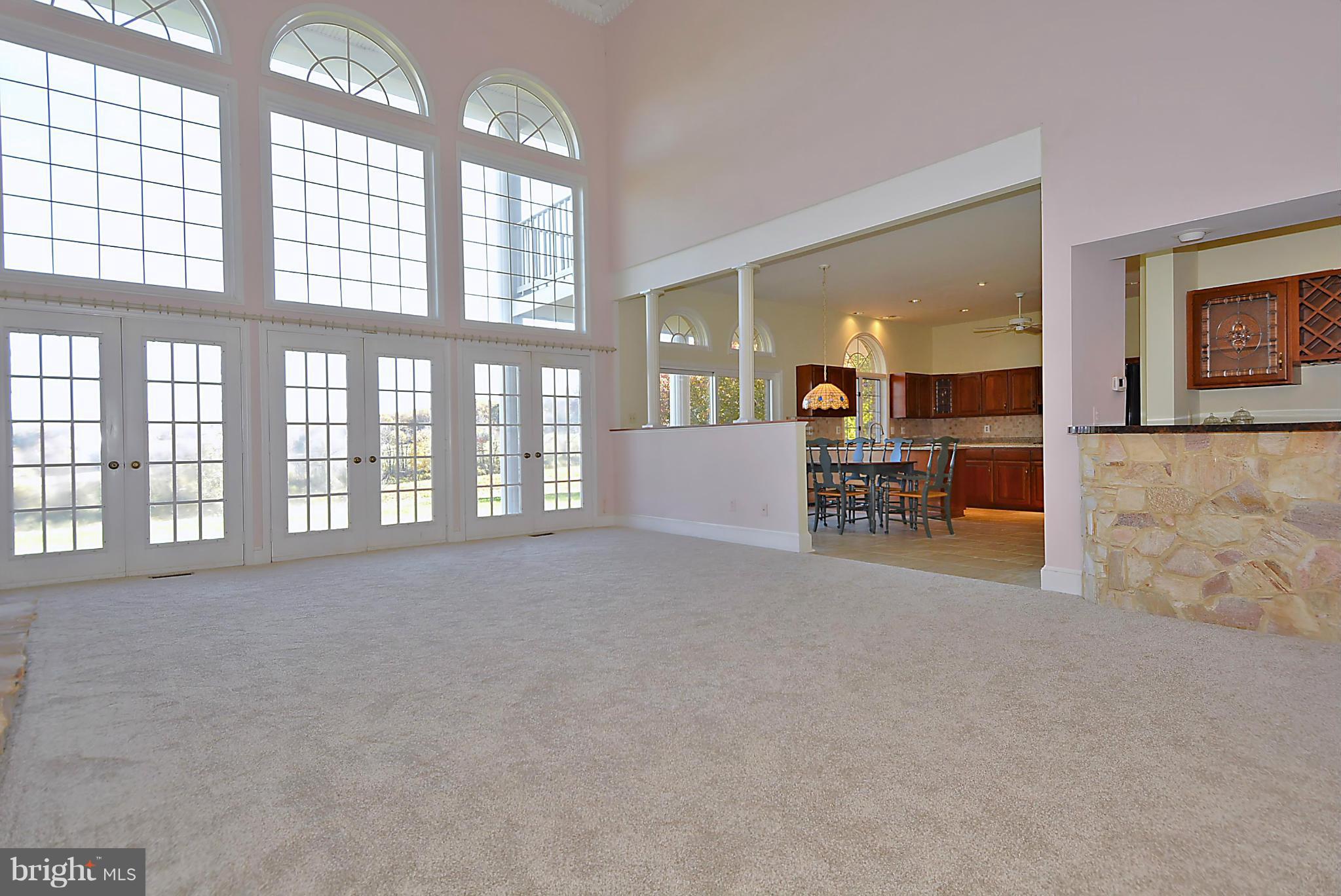 19234 Loudoun Orchard Road Leesburg, VA 20175 - Photo 6 of 30 Family Room