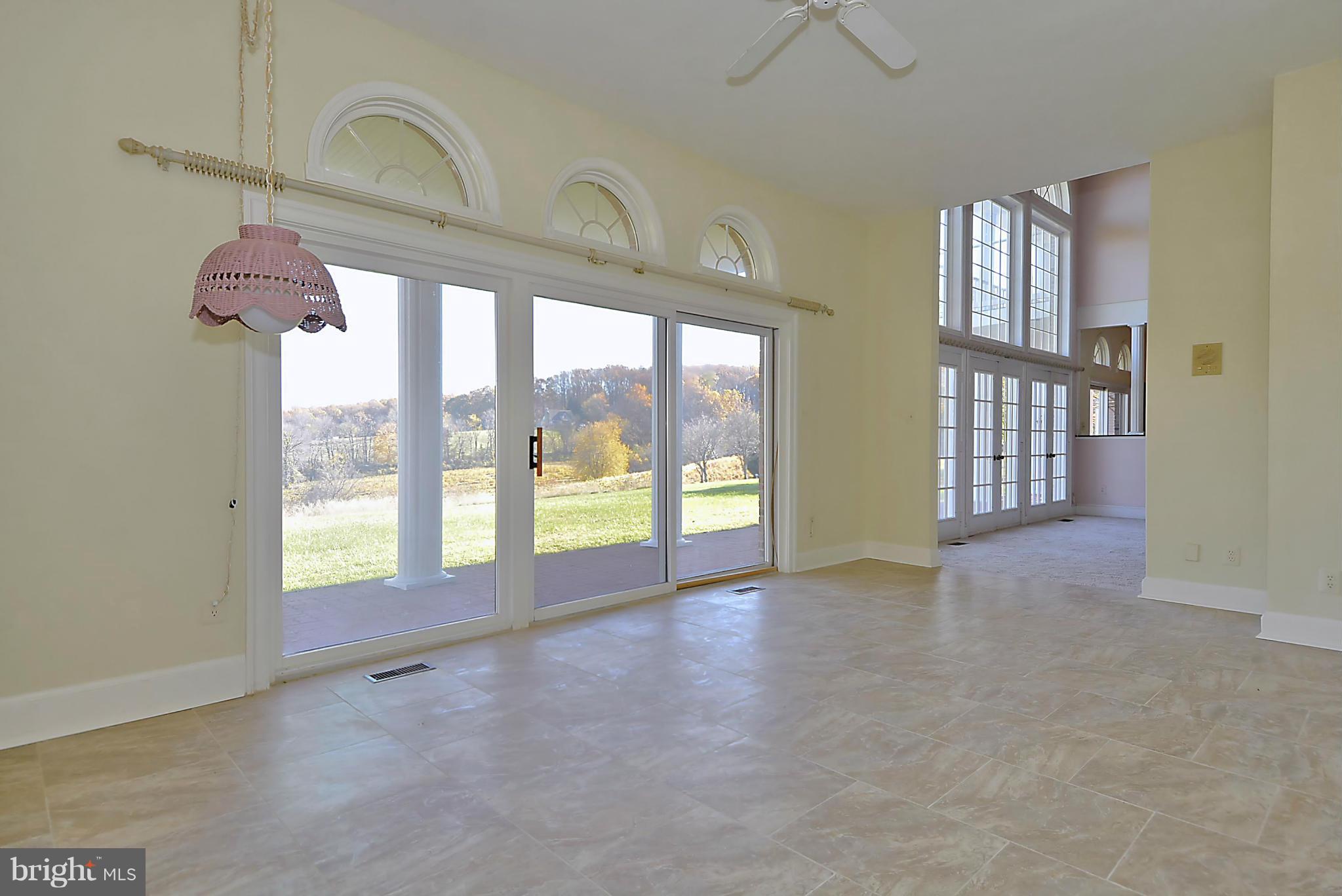 19234 Loudoun Orchard Road Leesburg, VA 20175 - Photo 7 of 30 Sun Room
