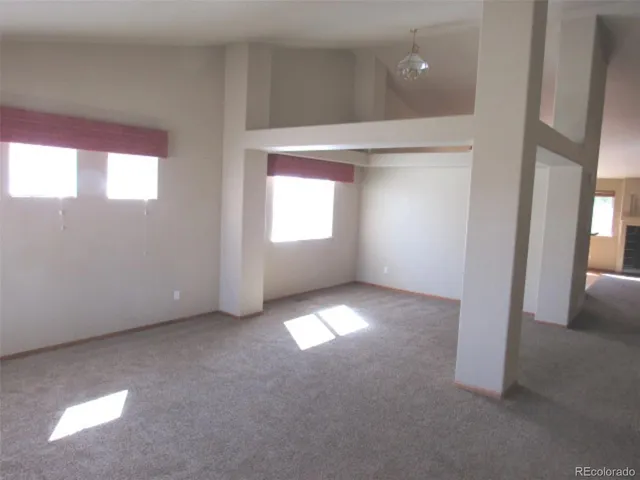 a view of empty room with window