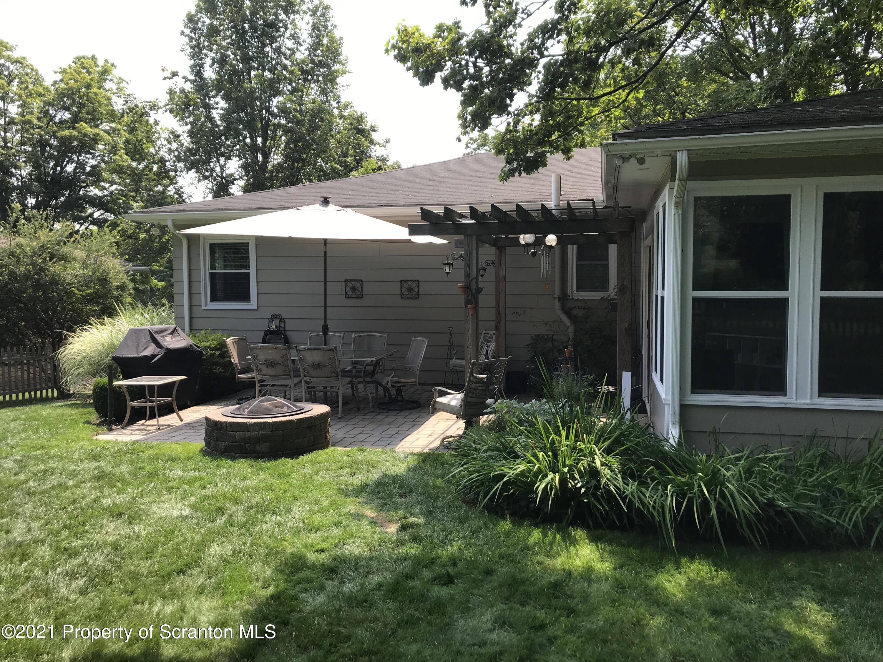 302 Oakford Road Clarks Summit, PA 18411 - Photo 7 of 78 Gallery Image 7