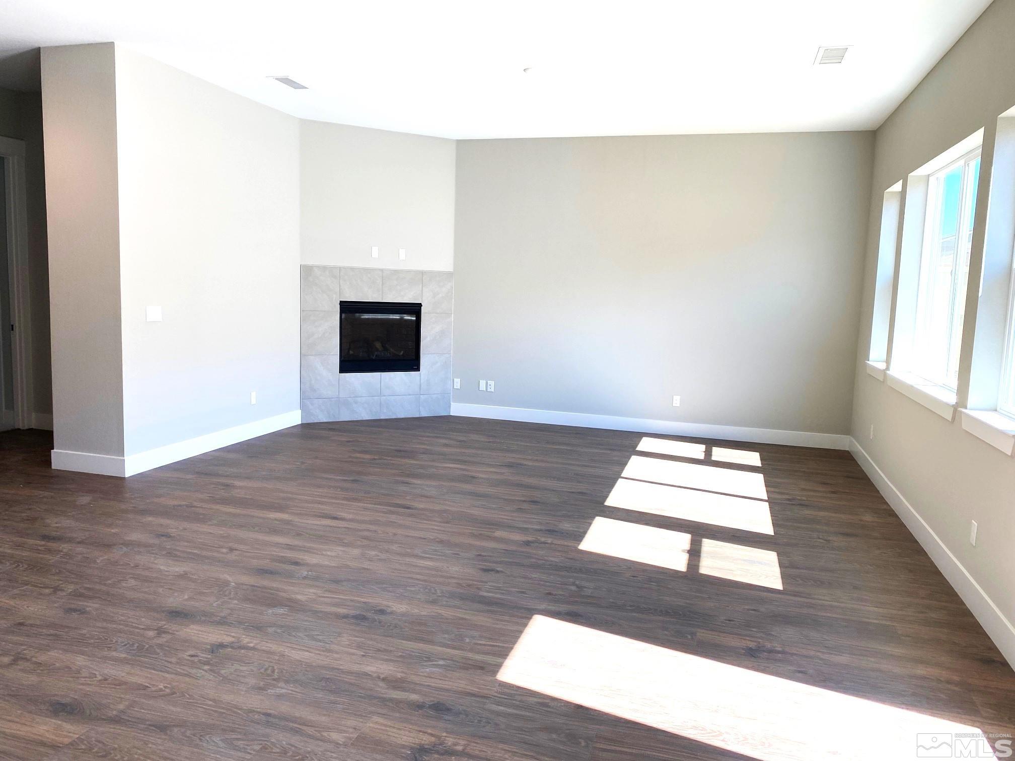 591 Sage Grouse Loop, Unit 1 Gardnerville, NV 89460 - Photo 5 of 25 Photo 5