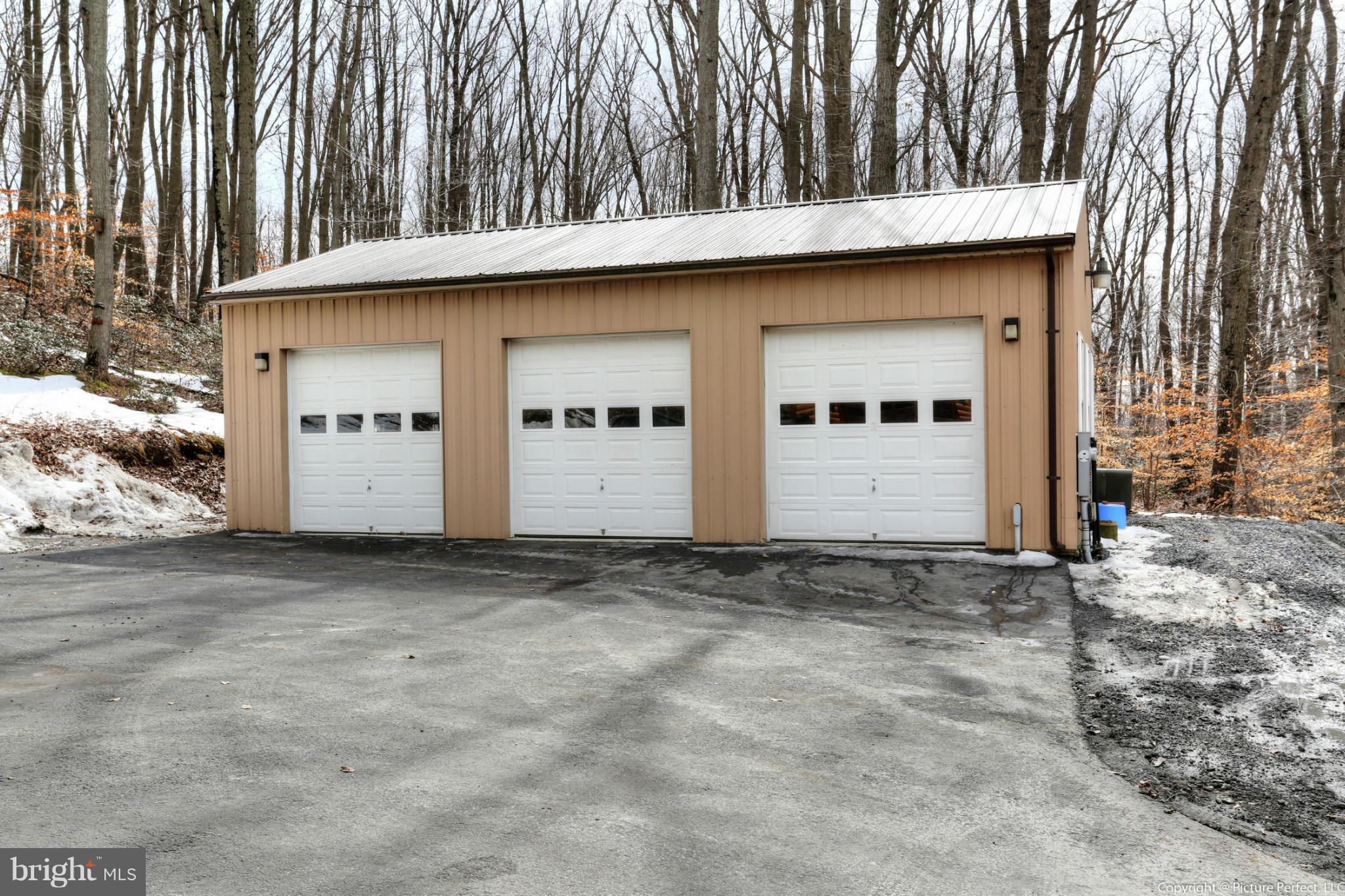 8709 Green Valley Road Union Bridge, MD 21791 - Photo 29 of 30 3 Car Garage Building