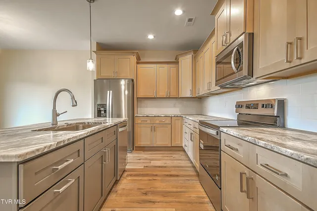 $524,900 | 234 East Ridges Drive, Chuckey, TN 37641