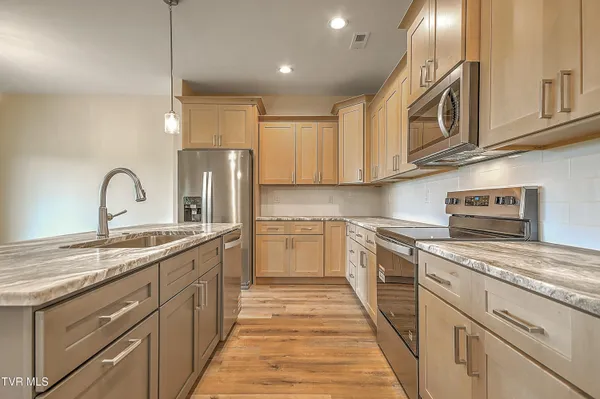 $524,900 | 234 East Ridges Drive, Chuckey, TN 37641