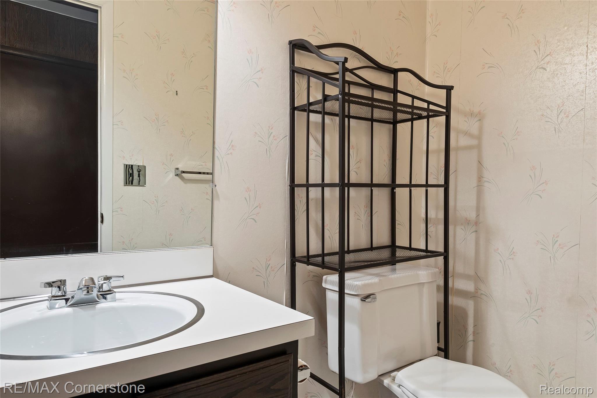 32133 West 12 Mile Road Farmington, MI 48334 - Photo 5 of 24 Bathroom.jpg