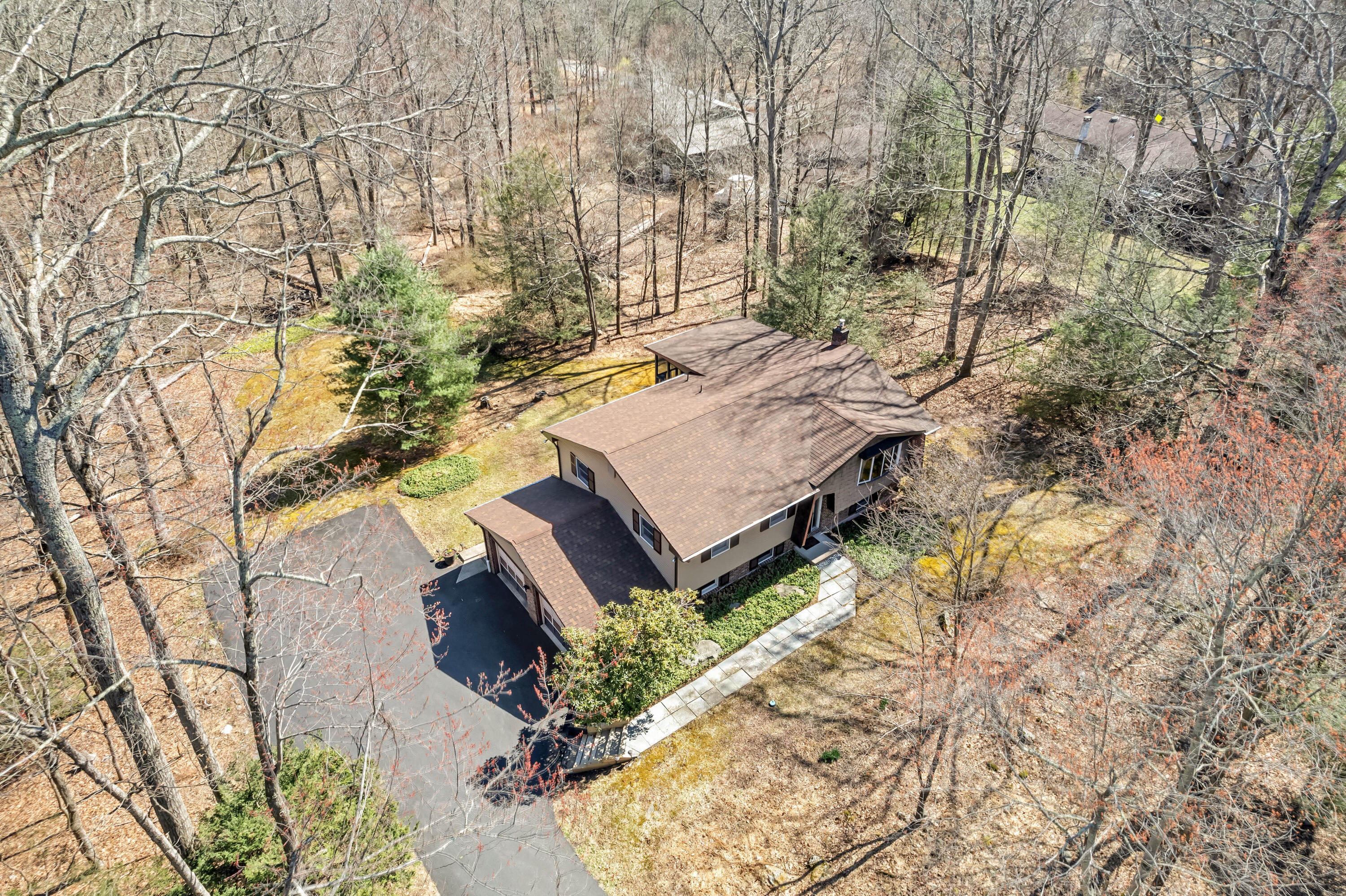 1134 Scotrun Drive Scotrun, PA 18355 - Photo 7 of 34 16-Photo-16